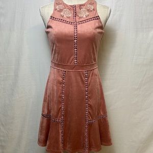 Taylor & Sage Blush Pink Embroidered Suede Dress Medium, Midi Boho Floral Dress
